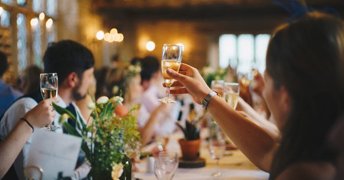 Los 8 Mejores Puros Económicos para Bodas